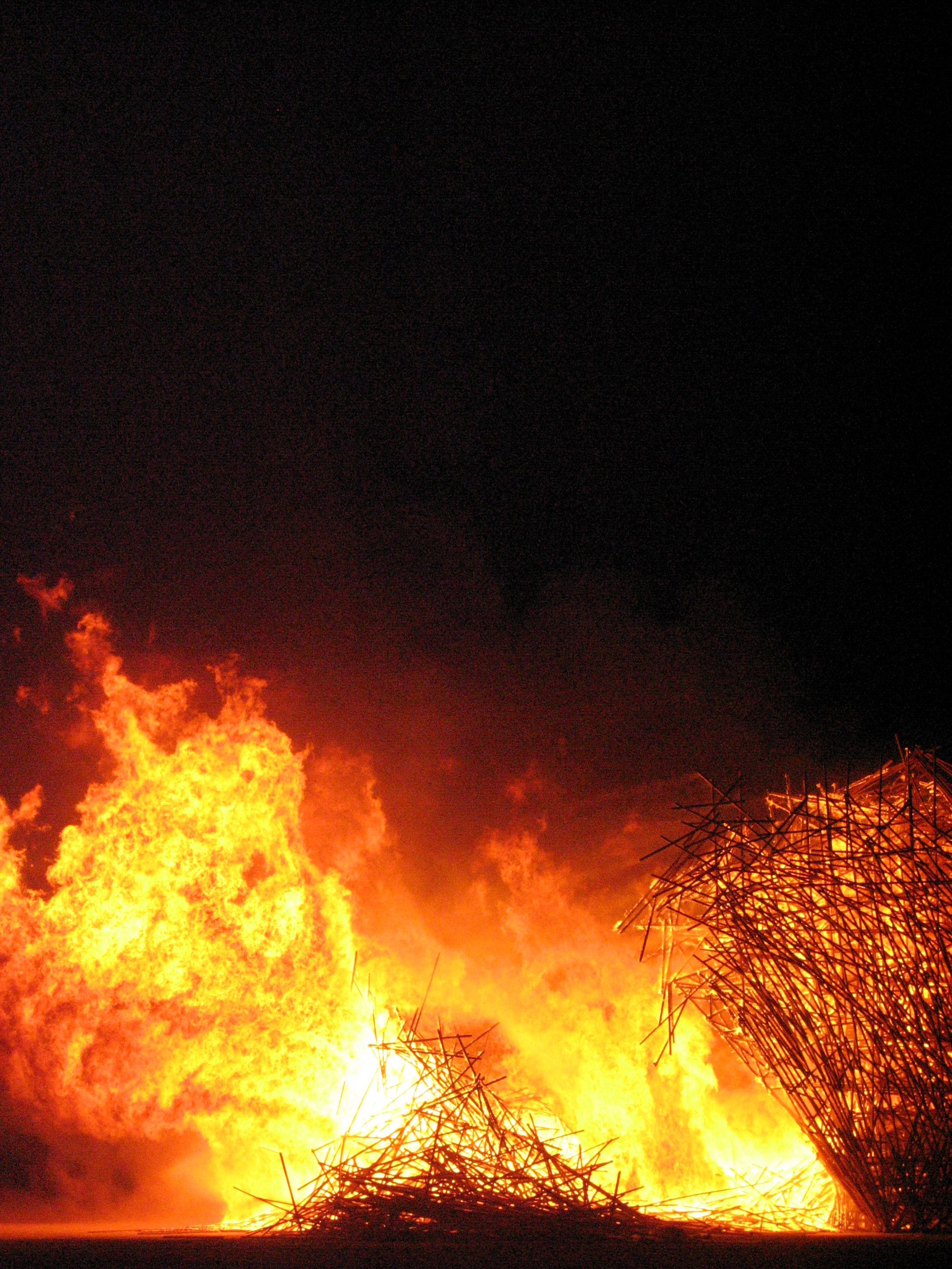 8de27a3c56e59bb46d29b785e5c41d5c8c574af626af8ba660ec627178ed595d.image.jpeg